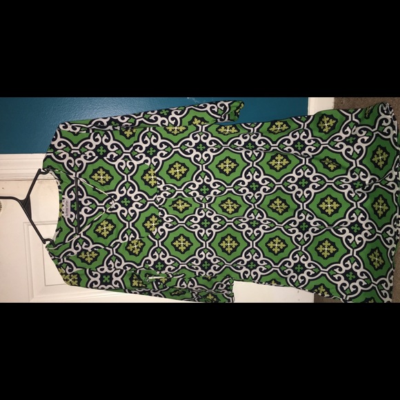 BEAUTIFUL BARELY WORN BOUTIQUE DRESS!! - Picture 2 of 2